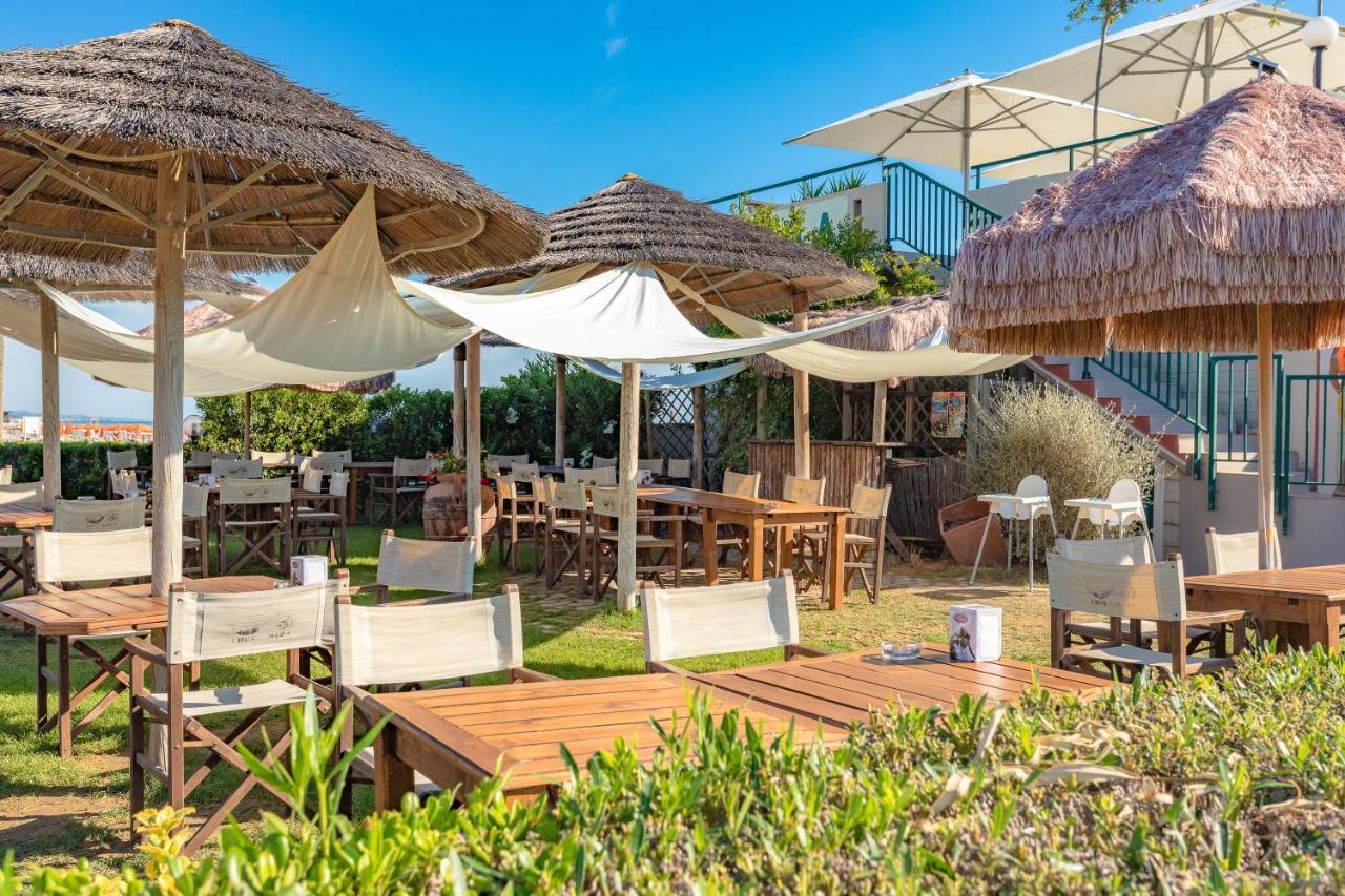 Case Vacanze Blue Bay Resort Roseto Degli Abruzzi Eksteriør billede
