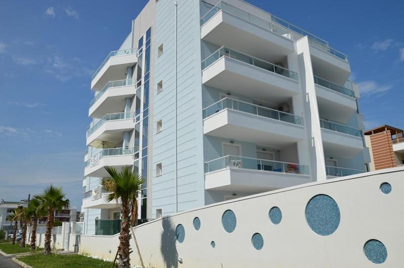 Case Vacanze Blue Bay Resort Roseto Degli Abruzzi Eksteriør billede