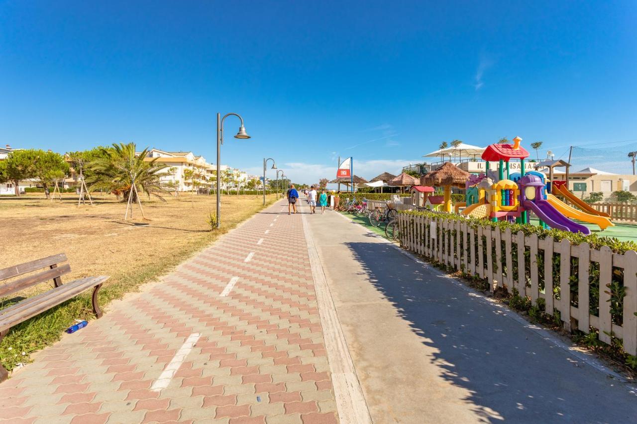 Case Vacanze Blue Bay Resort Roseto Degli Abruzzi Eksteriør billede