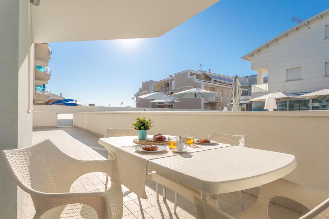 Case Vacanze Blue Bay Resort Roseto Degli Abruzzi Eksteriør billede