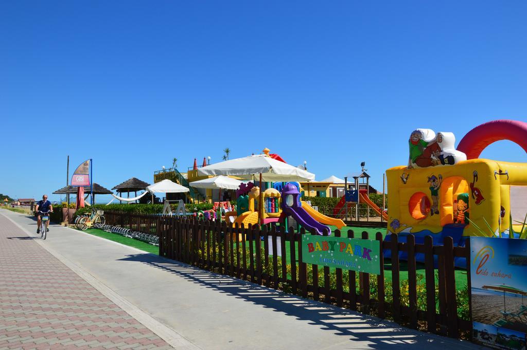 Case Vacanze Blue Bay Resort Roseto Degli Abruzzi Eksteriør billede