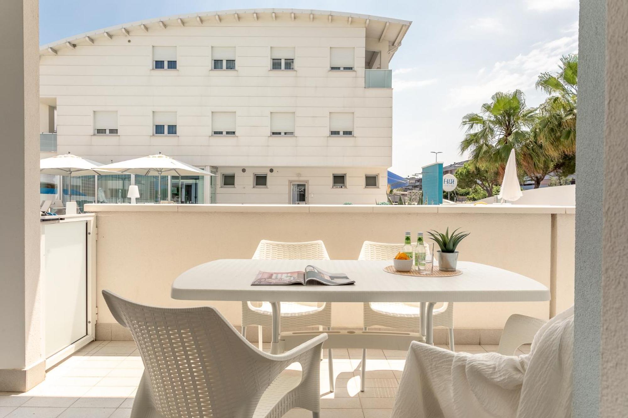 Case Vacanze Blue Bay Resort Roseto Degli Abruzzi Eksteriør billede