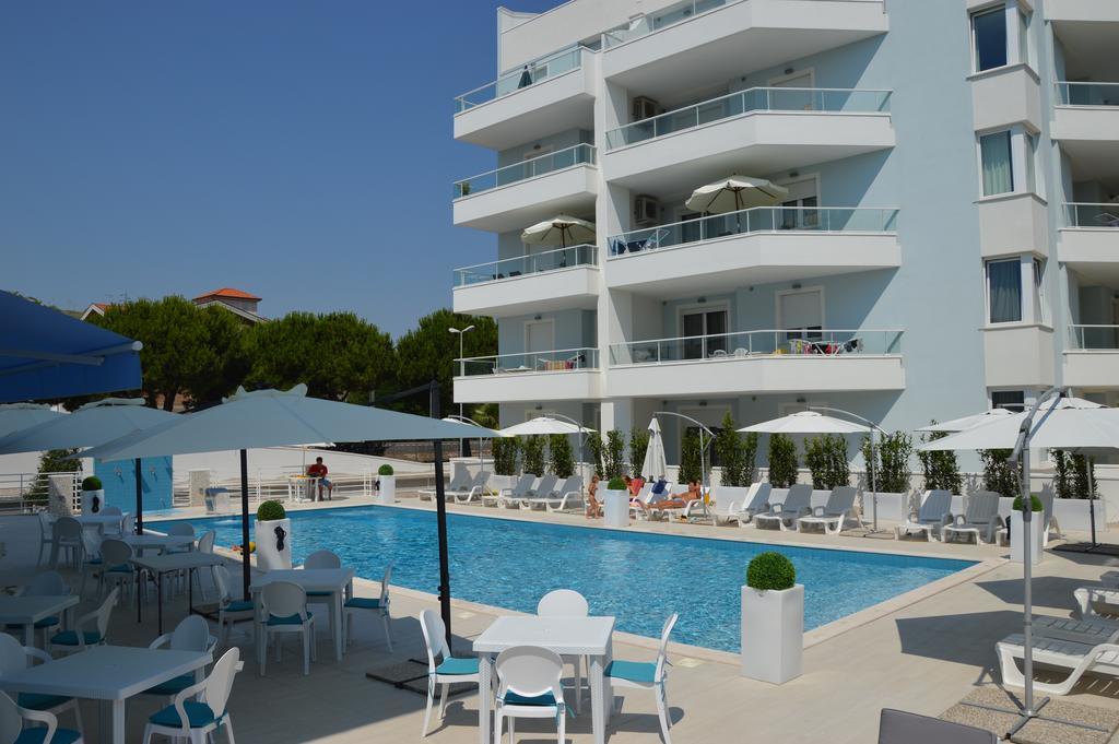 Case Vacanze Blue Bay Resort Roseto Degli Abruzzi Eksteriør billede
